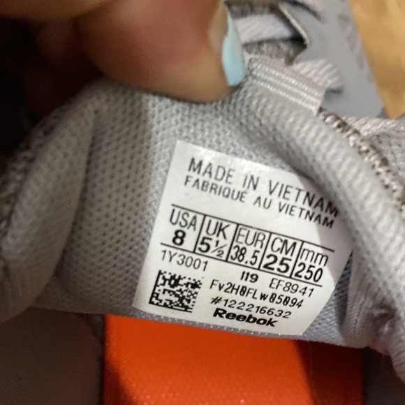 Womens Reebok Womens Size 8 Sneakers Gray Memory Tech Shoes Flexagon 1Y3001 - Picture 4 of 5